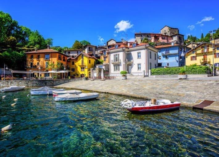 Stupenda Villa Vista Lago Мергоцо Екстериор снимка