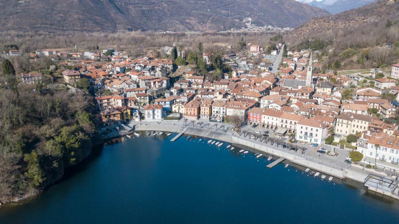Stupenda Villa Vista Lago Мергоцо Екстериор снимка
